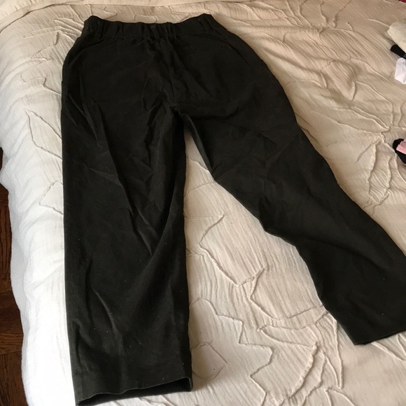 Comfiest high waisted work pants from Uniqlo 👌🏼 - Picture 4 of 4